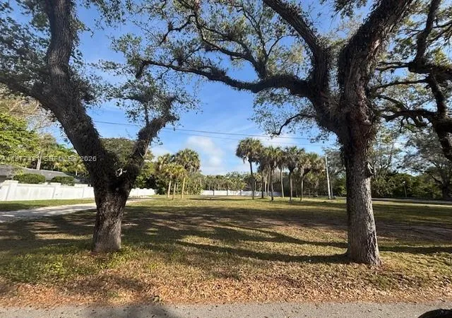 2nd image of 9506 Sw 57th Ave, Pinecrest, FL 33156 | MLS# A11977481