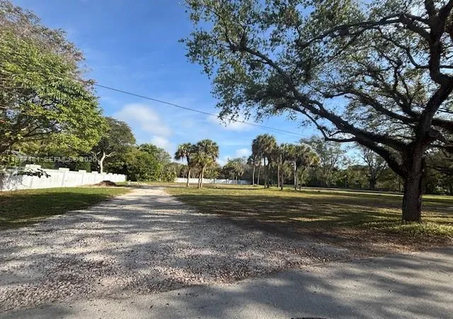 9th image of 9506 Sw 57th Ave, Pinecrest, FL 33156 | MLS# A11977481