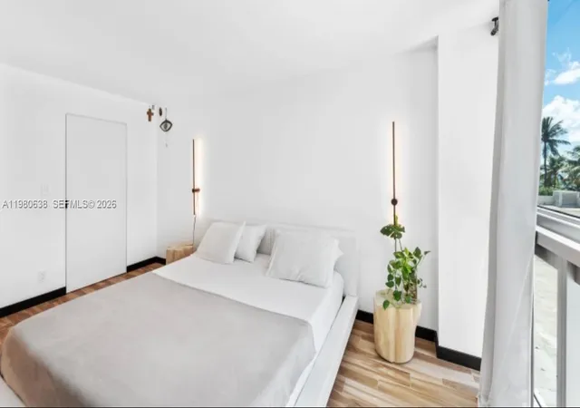 2nd image of 2655 Collins Ave, Miami Beach, FL 33140