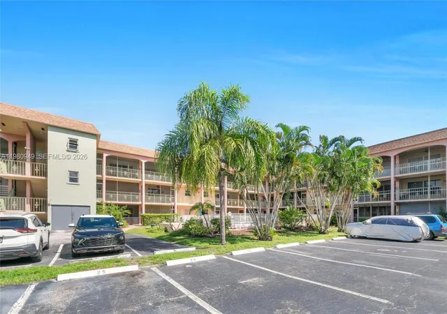 Homes for sale in Pompano Beach, FL | 100 Se 6th Ave #207, Pompano Beach, FL 33060 | MLS# A11980949