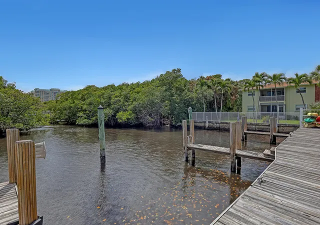 25th image of 689 Ne 6th #402, Boynton Beach, FL 33435 | MLS# B26000070