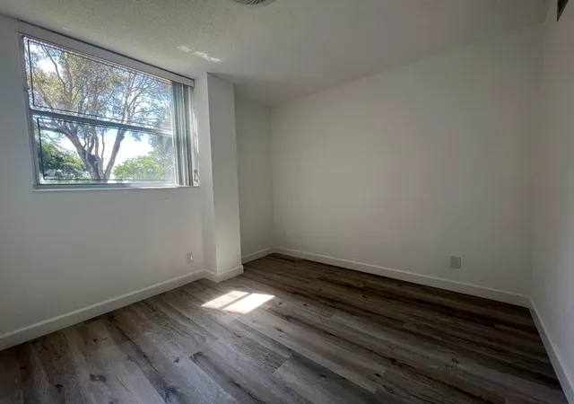 4th image of 6161 Nw 2Nd, Boca Raton, FL 33487