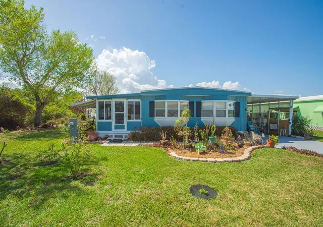 4th image of 8 Santa Fe Ln, Port St Lucie, FL 34952 | MLS# B26000437