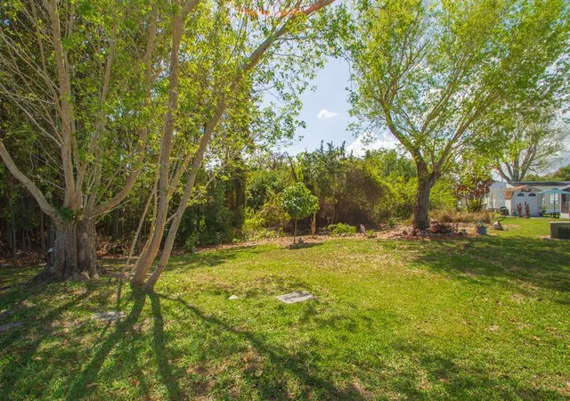 5th image of 8 Santa Fe Ln, Port St Lucie, FL 34952 | MLS# B26000437