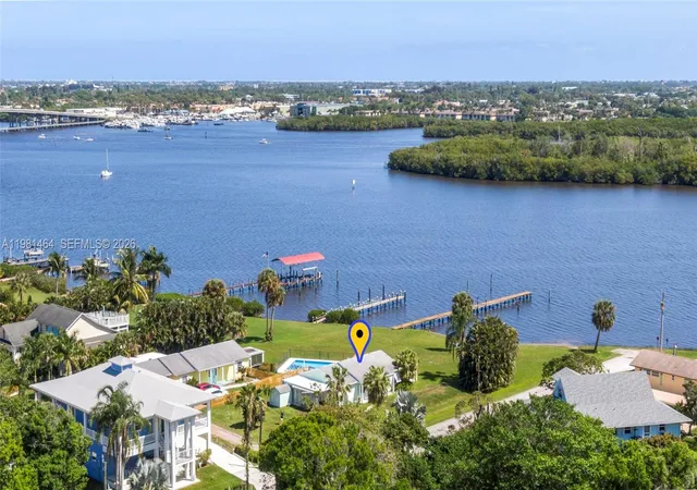 Homes for sale in Palm City, FL | 779 Sw 31st St, Palm City, FL 34990 | MLS# A11981464