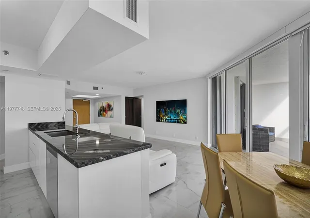 5th image of 16485 Collins Ave, Sunny Isles Beach, FL 33160