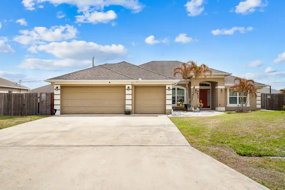 Photo 1 of Single family home for sale at 4633 Sw Junietta Ter, Port Saint Lucie, FL 34953 | MLS# B26000698 | Listing updated on 2026-09-23