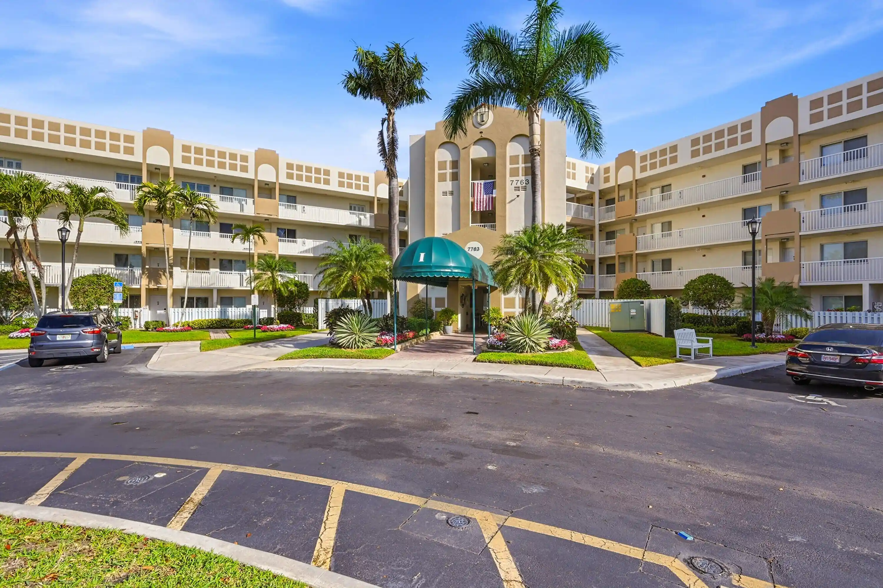 Listing Photo 1 - Condo for sale in 7763 Southampton Ter located at 7763 Southampton Ter, Tamarac, FL 33321 - Unit #309