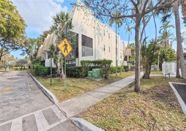 5th image of 20300 W Country Club Dr #PH18-3, Aventura, FL 33180 | MLS# A11981786