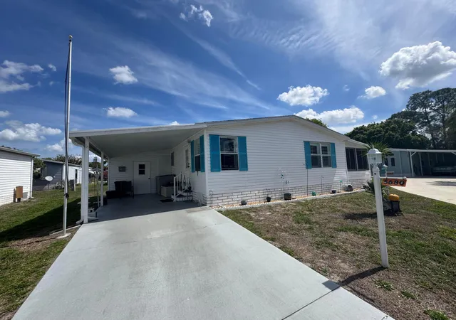 Photo 2 of Manufactured home for sale at 5680 Boca Chica Ct, Fort Pierce, FL 34982 | MLS# B26000921 | Listing updated on 2026-10-07
