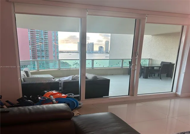5th image of 3340 Ne 190Th St #1407, Aventura, FL 33180 | MLS# A11981958