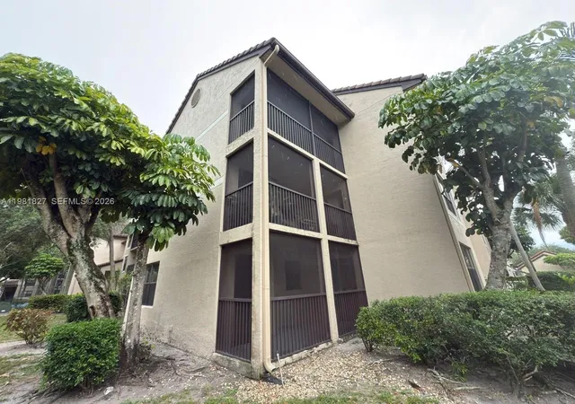Homes for sale in Pompano Beach, FL | 4521 W Mcnab Rd #11, Pompano Beach, FL 33069 | MLS# A11981827