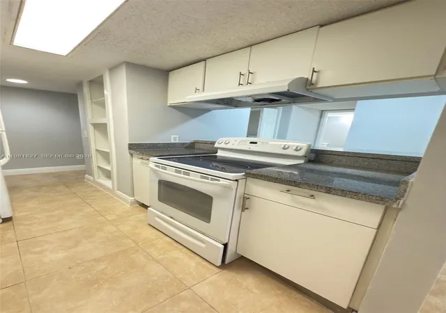 Homes for sale in Pompano Beach, FL | 4521 W Mcnab Rd #11, Pompano Beach, FL 33069 | MLS# A11981827