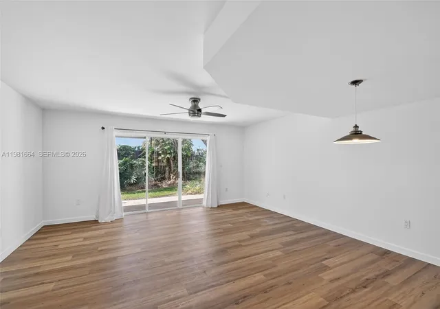 Homes for sale in Hypoluxo, FL | 101 E Half Moon Cir #B, Hypoluxo, FL 33462 | MLS# A11981664
