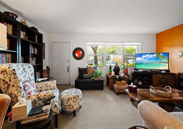 5th image of 13255 Sw 7Th Ct #111D, Pembroke Pines, FL 33027 | MLS# A11979507