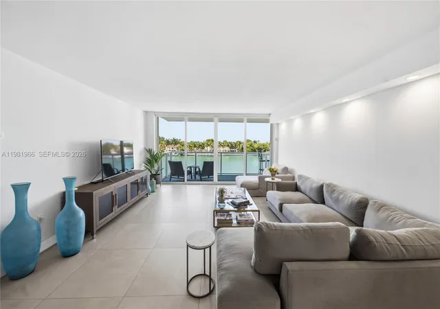 4th image of 5750 Collins Ave #4F, Miami Beach, FL 33140 | MLS# A11981966