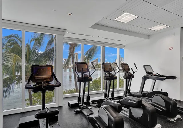 2nd image of 3201 NE 183rd St, Aventura, FL 33160