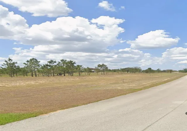 2nd image of 1009 Orange Creek Ln, Sebring, FL 33870 | MLS# A11982137