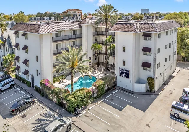 1st image of 924 Se 2nd #32, Fort Lauderdale, FL 33301 | MLS# B26001090