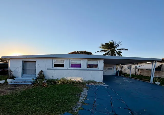 Homes for sale in Pompano Beach, FL | 128 Havenwood, Pompano Beach, FL 33064 | MLS# B26001089