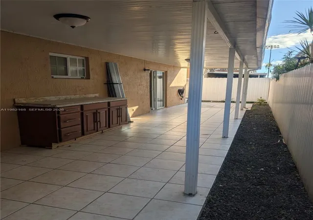 4th image of 2485 W 76Th St, Hialeah, FL 33016