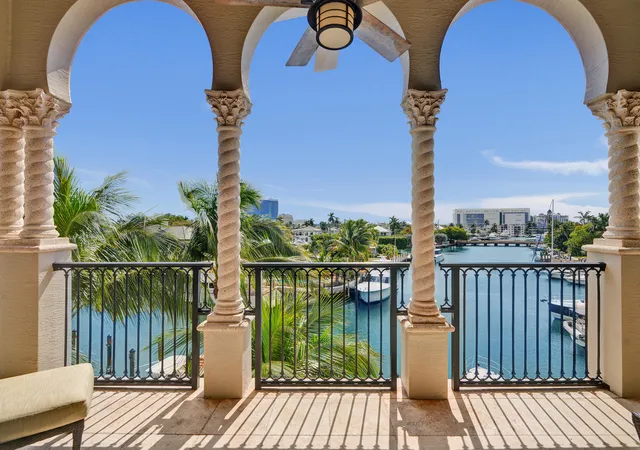 Listing Photo 4 - Condo for sale in building located at 1414 Se 12Th St, North Lauderdale, FL 33316 - Unit #3c