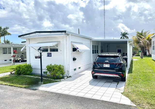 1st image of 3240 State, Hollywood, FL 33021 | MLS# B26001182