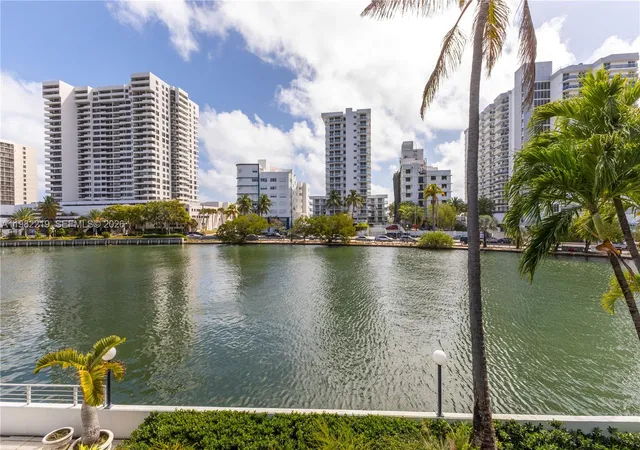 Homes for sale in Miami Beach, FL | 2445 Lake Pancoast Dr #J, Miami Beach, FL 33140 | MLS# A11982219
