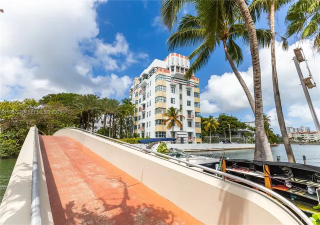 Homes for sale in Miami Beach, FL | 2445 Lake Pancoast Dr #J, Miami Beach, FL 33140 | MLS# A11982219
