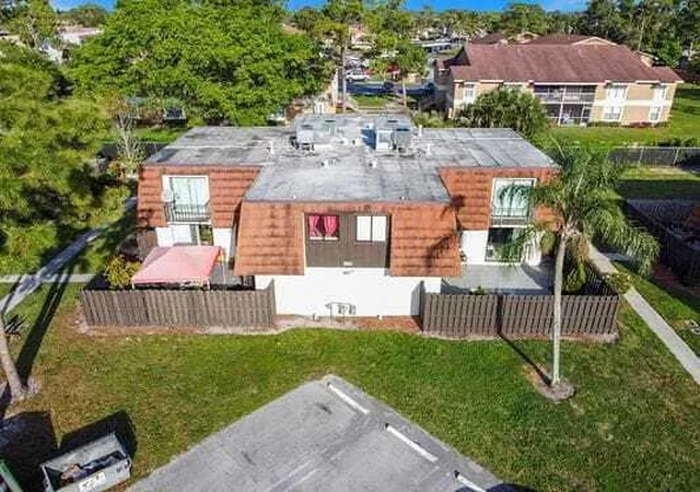 3rd image of 2168 White Pine #D, Greenacres, FL 33415 | MLS# B26001216