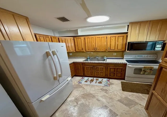 4th image of 360 Forest Hill, West Palm Beach, FL 33405 | MLS# B26001246