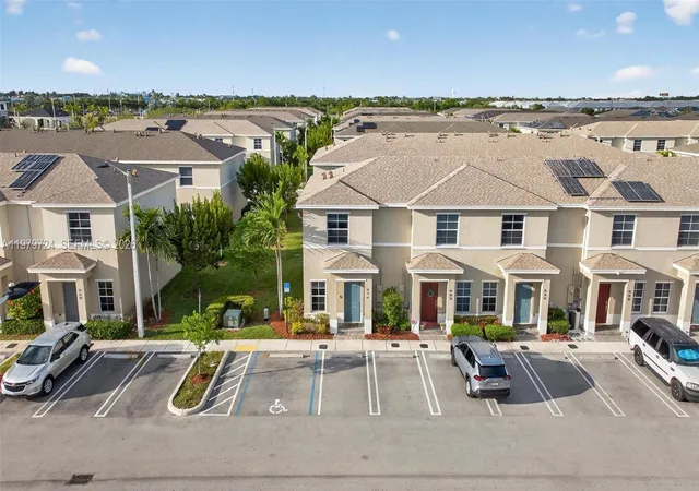 Homes for sale in Florida City, FL | 476 Ne 4th Ln, Florida City, FL 33034 | MLS# A11979724
