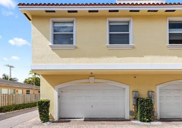 Homes for sale in Fort Lauderdale, FL | 1222 Ne 18th #1, Fort Lauderdale, FL 33304 | MLS# B26001360
