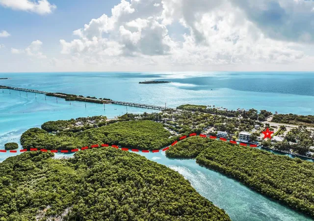 Photo 2 of Single family home for sale at 77340 Overseas Hwy, Islamorada, FL 33036 | MLS# B26001957 | Listing updated on 2026-09-25