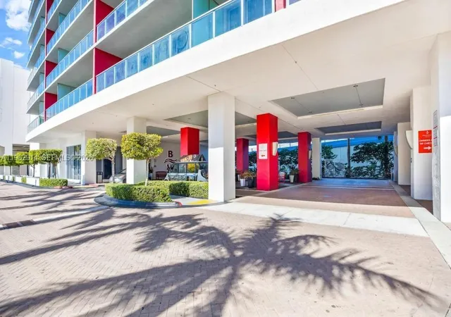 38th image of 2602 E Hallandale Beach Blvd #R805, Hallandale Beach, FL 33009 | MLS# A11982914