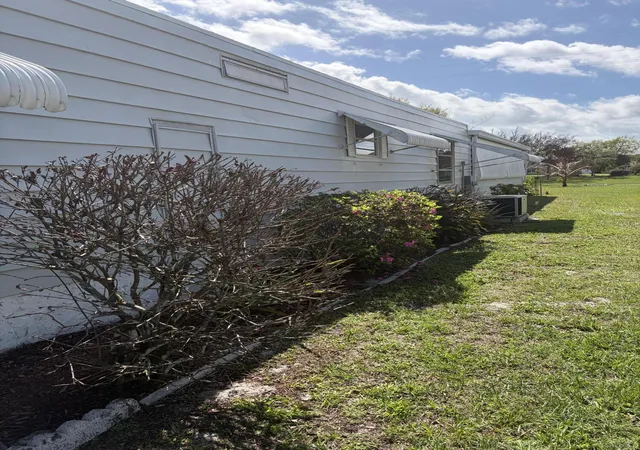 2nd image of 129 E Caribbean, Port Saint Lucie, FL 34952 | MLS# B26002091