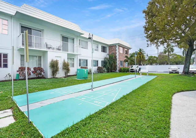Homes for sale in Pompano Beach, FL | 400 S Cypress Road, Pompano Beach, FL 33060 | Houzeo