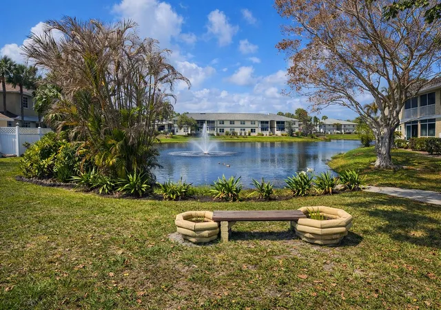 2nd image of 1552 Se Royal Grn Cir, Port St Lucie, FL 34952