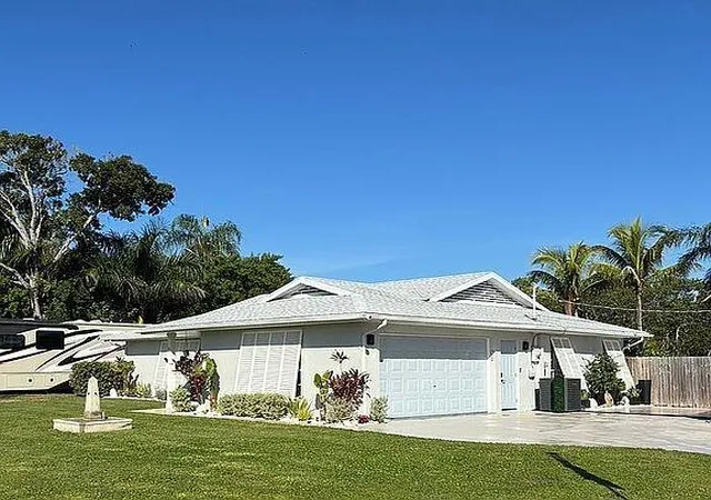 Photo 2 of Single family home for sale at 186 12th Street Se, Vero Beach, FL 32962 | MLS# B26002270 | Listing updated on 2026-09-23