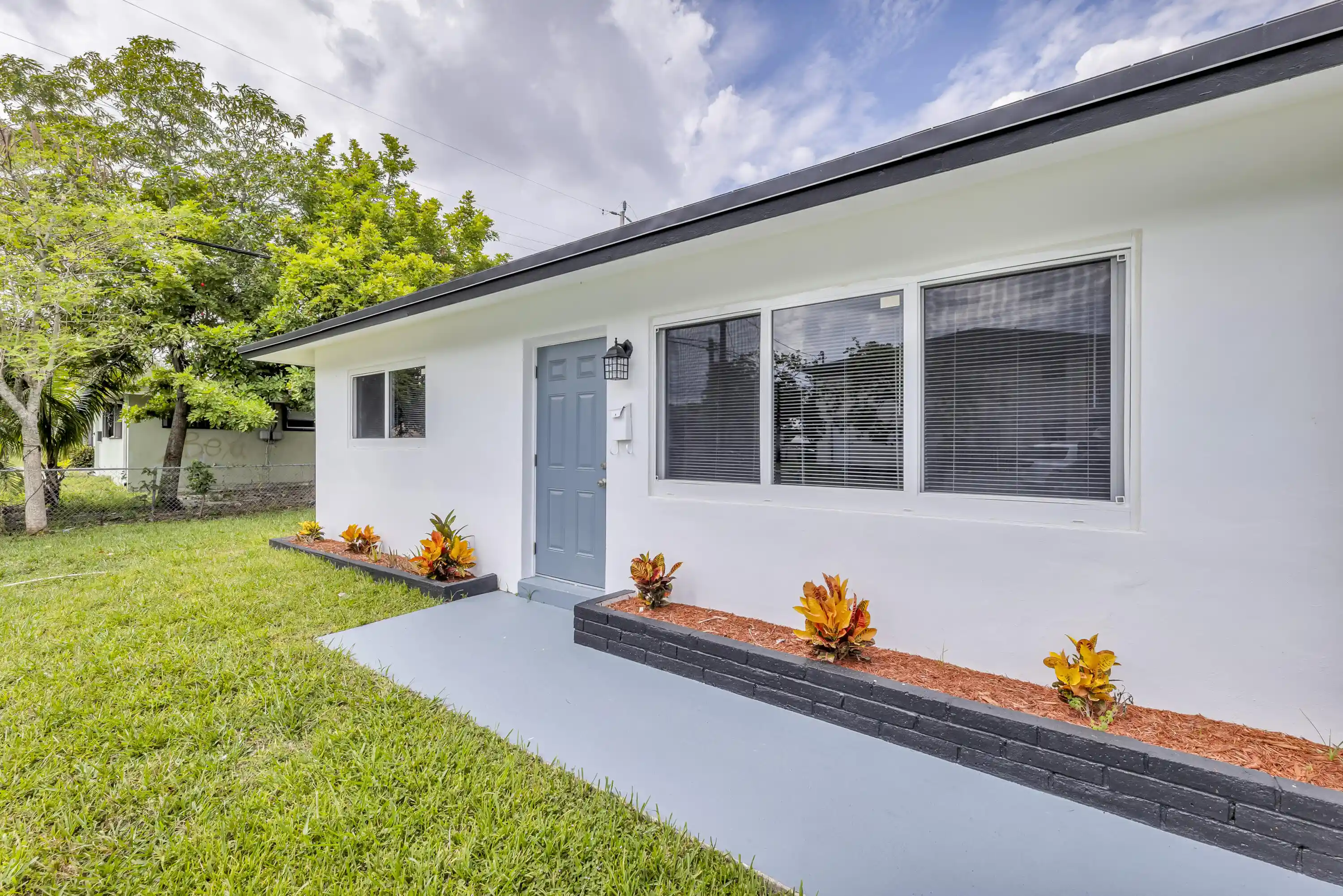 Photo 1 of Multi family home for sale at 800 802 Sw 6th Court, Pompano Beach, FL 33060 | MLS# B26002343 | Listing updated on 2026-10-26