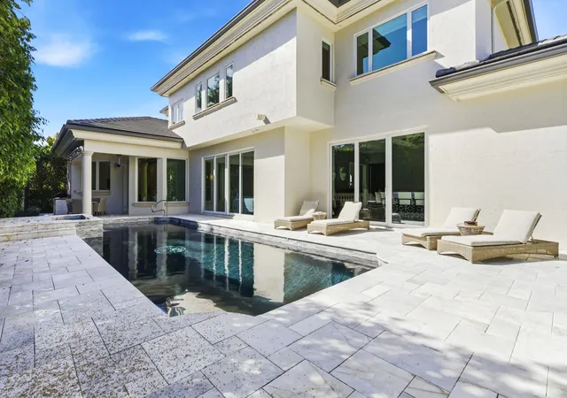 Photo 3 of Single family home for sale at 254 Atlantic Ave, Palm Beach, FL 33480 | MLS# B26002511 | Listing updated on 2026-09-23