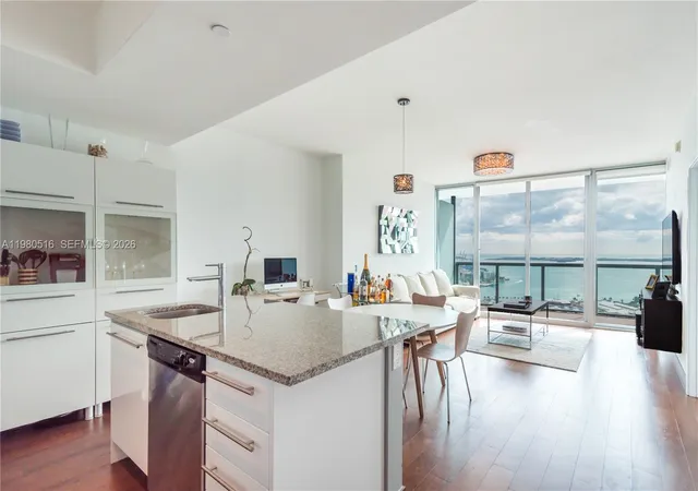 3rd image of 888 Biscayne Blvd #3506, Miami, FL 33132 | MLS# A11980516