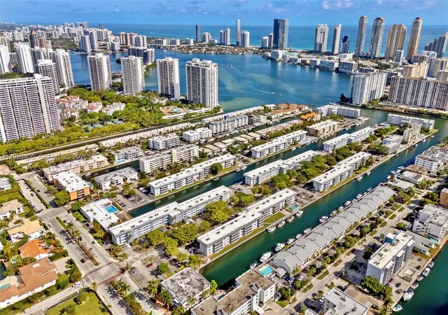 2nd image of 3600 Ne 170Th St, North Miami Beach, FL 33160