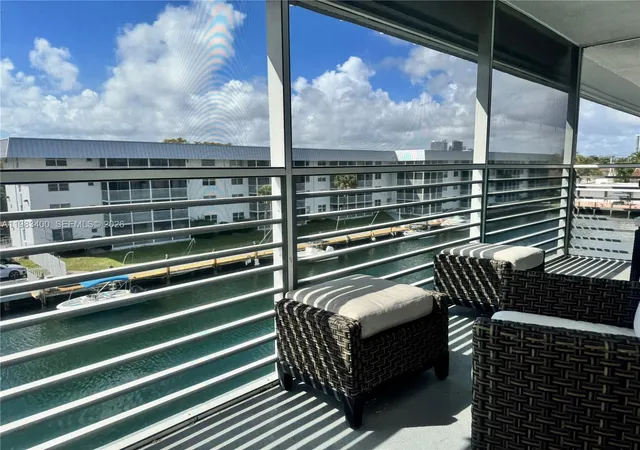 5th image of 3600 Ne 170 St #Apt.D.406, North Miami Beach, FL 33160 | MLS# A11983400