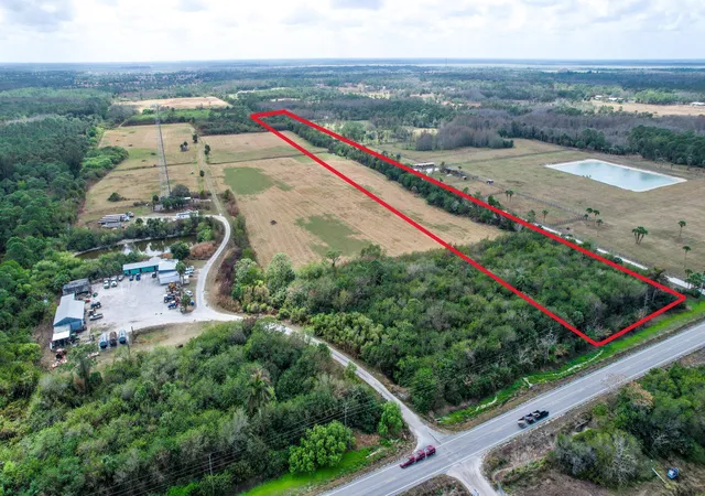 Photo 3 of House for sale at 0 SE Bridge Rd, Hobe Sound, FL 33455 | MLS# B26002710 | Listing updated on 2026-09-24