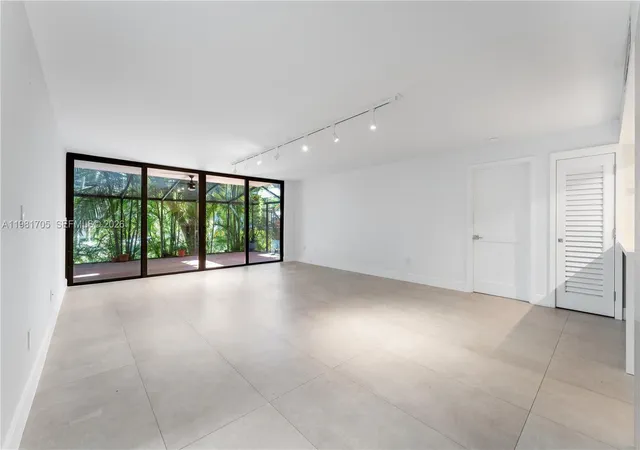 2nd image of 55 Ocean Lane Dr #1031, Key Biscayne, FL 33149 | MLS# A11981705