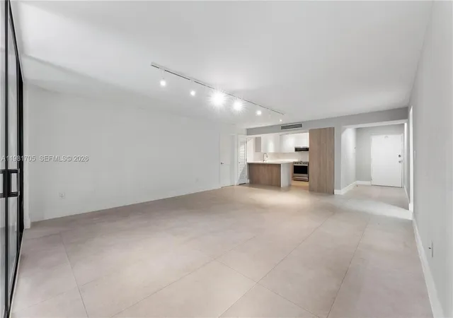 3rd image of 55 Ocean Lane Dr #1031, Key Biscayne, FL 33149 | MLS# A11981705