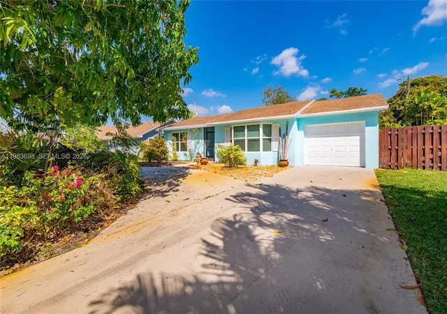 Homes for sale in Delray Beach, FL | 505 Heron Dr, Delray Beach, FL 33444 | MLS# A11983698