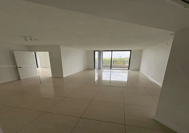 3rd image of 3300 Ne 191St St #801, Miami, FL 33180 | MLS# A11981802