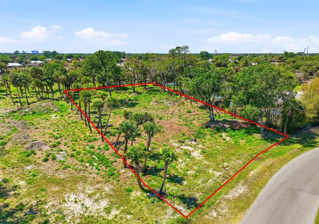3rd image of 2016 Sw Leafy Rd, Port Saint Lucie, FL 34953 | MLS# B26002772